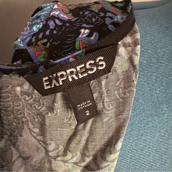 EXPRESS Bell Sleeve Dress - Picture 6 of 9